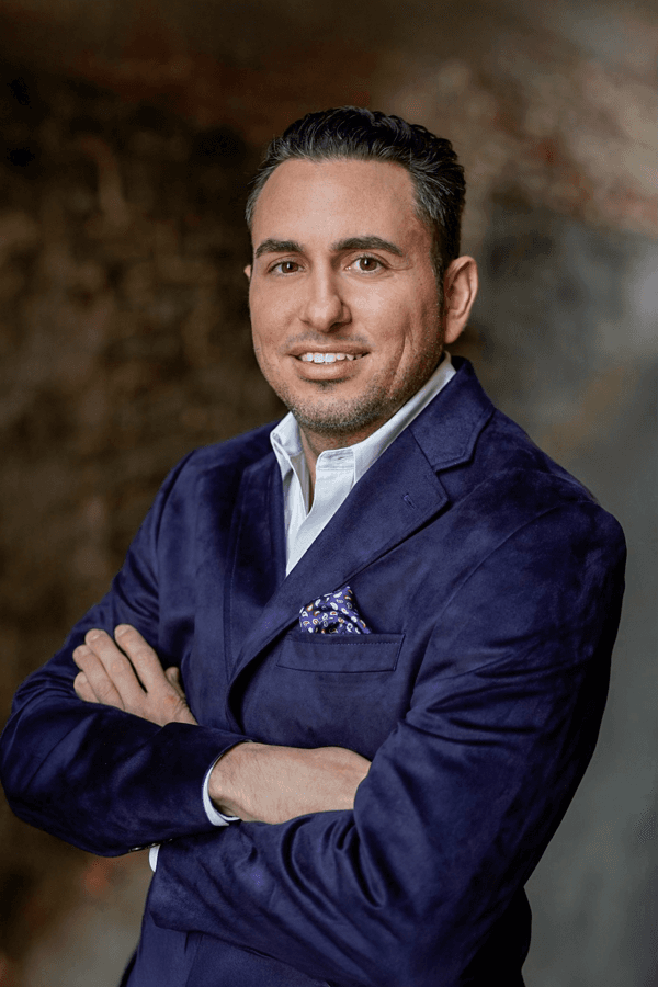photo of agent, Michael DeRosa